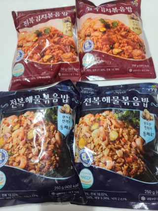 바다는다웰빙이다 전복해물볶음밥/전복김치볶음밥 250g-4봉지 — 5점을 준 리뷰어가 2020년 7월 올린 사용 사진