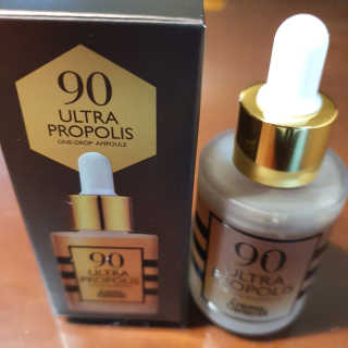 자민경 크레마카라콜 울트라 90 프로폴리스 앰플 — 5점을 준 리뷰어가 2020년 12월 올린 사용 사진