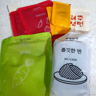 [해주냉면] 신천맛집 매운 비빔냉면 2인분 + 무절임 — 2점을 준 리뷰어가 2020년 5월 올린 사용 사진