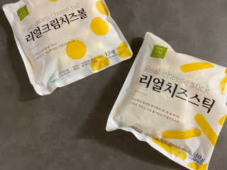 가치식탁 리얼치즈스틱, 리얼크림치즈볼 — 5점을 준 리뷰어가 2020년 8월 올린 사용 사진