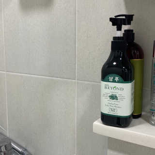 네이처컬렉션 비욘드 힐링포스 스캘프 클리닉 샴푸 450ml — 5점을 준 리뷰어가 2020년 5월 올린 사용 사진