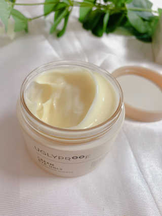 어글리프루프 크림 바이어글리 하이드레이션 샤워 50ml — 5점을 준 리뷰어가 2020년 10월 올린 사용 사진