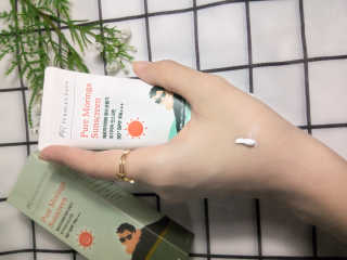 fermierpapa 모 링가 무기질 차 에센스 자외선 차단제 SPF50 + PA +++ 50g — 5점을 준 리뷰어가 2020년 12월 올린 사용 사진