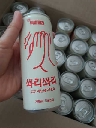 일화 No 슈가0Kcal 스테비아 톡별콜라 콤보팩 250mlX30 캔 — 5점을 준 리뷰어가 2020년 7월 올린 사용 사진