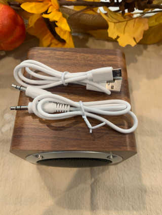 SEVIZ MINI10W 레트로 블루투스 스피커 — 5점을 준 리뷰어가 2020년 10월 올린 사용 사진