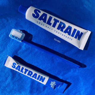 솔트레인 SALTRAIN 그레이 솔트 덴탈 케어 세트 — 4점을 준 리뷰어가 2020년 10월 올린 사용 사진
