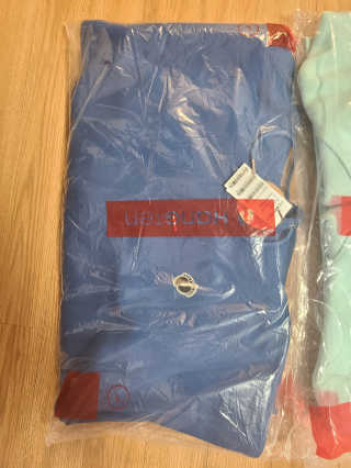 브랜디드라이프스타일코리아 행텐 헤리티지 후드 티셔츠 — 5점을 준 리뷰어가 2020년 11월 올린 사용 사진