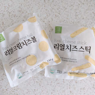 가치식탁 리얼치즈스틱, 리얼크림치즈볼 — 5점을 준 리뷰어가 2020년 5월 올린 사용 사진