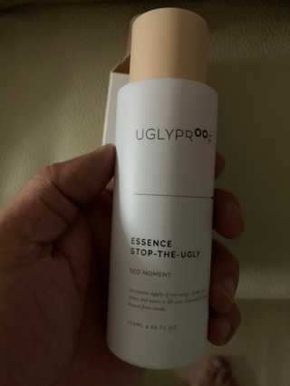 어글리프루프 에센스 스탑디어글리 레드모먼트 에센스 120ml — 5점을 준 리뷰어가 2020년 11월 올린 사용 사진