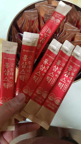 서울약사신협_굿투데이홍삼스틱_10ml x 100포 — 4점을 준 리뷰어가 2020년 7월 올린 사용 사진