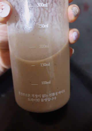 산들녘 한끼식사 스타터 패키지-둥근마/아로니아/쑥+전용보틀 — 5점을 준 리뷰어가 2020년 6월 올린 사용 사진
