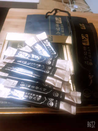 헬스업_천명진프리미엄홍삼스틱_10ml x 30포 — 5점을 준 리뷰어가 2020년 11월 올린 사용 사진