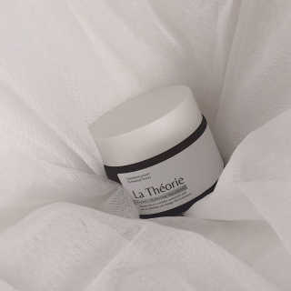 La Theorie Hydrating Ingredients | 하이드레이팅 인그레이디언츠 — 4점을 준 리뷰어가 2020년 4월 올린 사용 사진