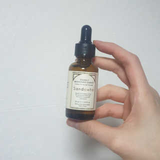 [스킨큐어] 산다화 비타민C 화이트닝 에센스 30ml — 4점을 준 리뷰어가 2020년 4월 올린 사용 사진