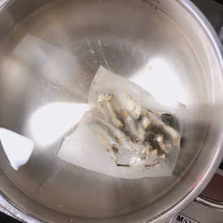 [풀무원] 자연의 감칠맛 통디포리, 통멸치 다시팩 세트 — 5점을 준 리뷰어가 2020년 5월 올린 사용 사진