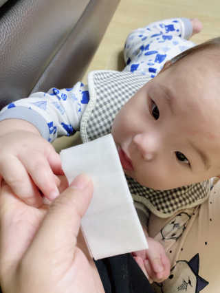 100도 이상에서 삶아 멸균 안심 아이수 구강 티슈 — 4점을 준 리뷰어가 2020년 12월 올린 사용 사진
