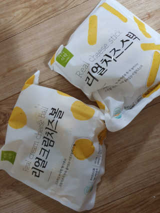 가치식탁 리얼치즈스틱, 리얼크림치즈볼 — 5점을 준 리뷰어가 2020년 6월 올린 사용 사진
