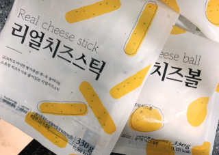 가치식탁 리얼치즈스틱, 리얼크림치즈볼 — 5점을 준 리뷰어가 2020년 9월 올린 사용 사진
