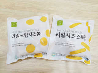 가치식탁 리얼치즈스틱, 리얼크림치즈볼 — 4점을 준 리뷰어가 2020년 8월 올린 사용 사진