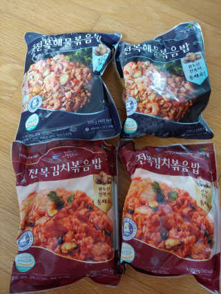 바다는다웰빙이다 전복해물볶음밥/전복김치볶음밥 250g-4봉지 — 4점을 준 리뷰어가 2020년 8월 올린 사용 사진