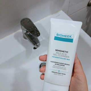 바이오믹 BIOMEEK SENSIMETIC MILD ACID CLEANSER — 4점을 준 리뷰어가 2020년 6월 올린 사용 사진
