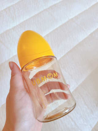 유비맘 PPSU 젖병 노꼭지_200ml_컬러 랜덤 발송 — 4점을 준 리뷰어가 2020년 7월 올린 사용 사진