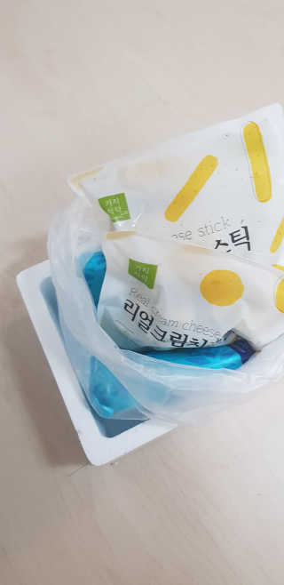 가치식탁 리얼치즈스틱, 리얼크림치즈볼 — 4.5점을 준 리뷰어가 2020년 9월 올린 사용 사진