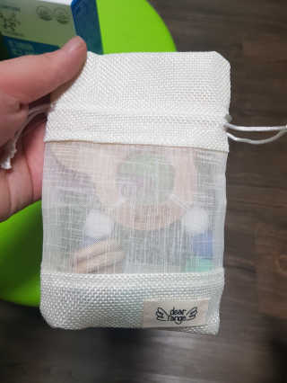 디어랑쥬 친환경 편백나무 원목 치발기 겸 딸랑이_미키 — 5점을 준 리뷰어가 2020년 5월 올린 사용 사진