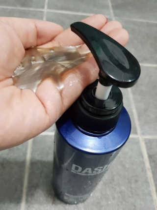 다슈코리아 다슈 데일리 단백질 한방 두피 골드 샴푸 500ml — 5점을 준 리뷰어가 2020년 11월 올린 사용 사진