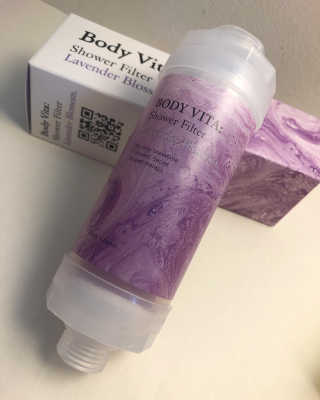 BodyVita 비타민 샤워 필터는 상태를 개선합니다 — 5점을 준 리뷰어가 2020년 10월 올린 사용 사진