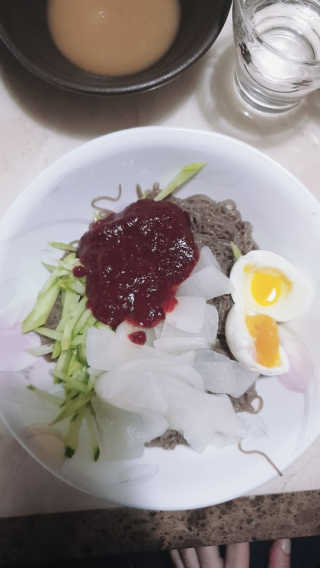 [해주냉면] 신천맛집 매운 비빔냉면 2인분 + 무절임 — 4점을 준 리뷰어가 2020년 5월 올린 사용 사진