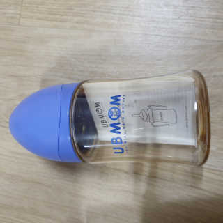 유비맘 PPSU 젖병 노꼭지_200ml_컬러 랜덤 발송 — 5점을 준 리뷰어가 2020년 9월 올린 사용 사진