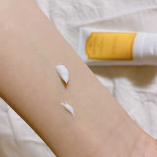 아르투아 ARTOIS 꽃밭에 누운듯 은은한 꽃향기, 아르투아 자르 바디로션 — 4점을 준 리뷰어가 2020년 7월 올린 사용 사진