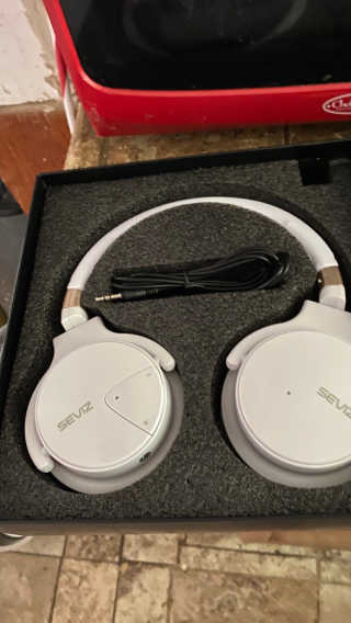 SEVIZ Bluetooth Headphones 10 3color — 5점을 준 리뷰어가 2020년 6월 올린 사용 사진