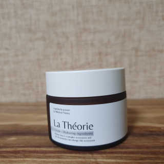 La Theorie Hydrating Ingredients | 하이드레이팅 인그레이디언츠 — 5점을 준 리뷰어가 2020년 5월 올린 사용 사진