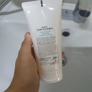 바이오믹 BIOMEEK SENSIMETIC MILD ACID CLEANSER — 5점을 준 리뷰어가 2020년 8월 올린 사용 사진