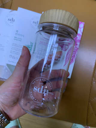 산들녘 한끼식사 스타터 패키지-둥근마/아로니아/쑥+전용보틀 — 5점을 준 리뷰어가 2020년 6월 올린 사용 사진