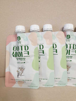 [꾸콤] 참참 OOTD쉐이크 담백한 일주일세트 50g x 5 — 5점을 준 리뷰어가 2020년 9월 올린 사용 사진