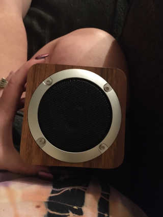 SEVIZ MINI10W 레트로 블루투스 스피커 — 5점을 준 리뷰어가 2020년 8월 올린 사용 사진