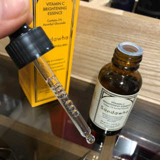 [스킨큐어] 산다화 비타민C 화이트닝 에센스 30ml — 5점을 준 리뷰어가 2020년 4월 올린 사용 사진