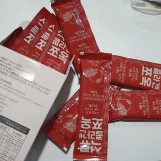 조은약초 석류콜라겐 석류즙 석류쪼옥 젤리 스틱 15포 x 20g — 5점을 준 리뷰어가 2020년 8월 올린 사용 사진