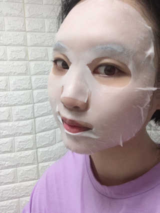 페네그린 모이스처라이징 셀렉트 마스크 콰이트 리치 10매 — 5점을 준 리뷰어가 2020년 8월 올린 사용 사진