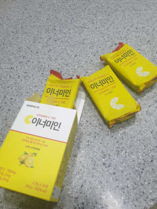 이너미인 VITAMIN-C 700 — 5점을 준 리뷰어가 2020년 10월 올린 사용 사진
