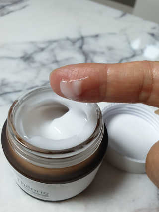 La Theorie Hydrating Ingredients | 하이드레이팅 인그레이디언츠 — 5점을 준 리뷰어가 2020년 5월 올린 사용 사진