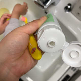 메디덴코 투투스 키즈 어린이 치약 — 5점을 준 리뷰어가 2020년 4월 올린 사용 사진