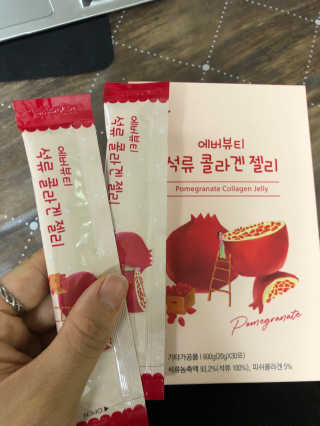 365더건강 에버뷰티 석류콜라겐 젤리 — 5점을 준 리뷰어가 2020년 8월 올린 사용 사진