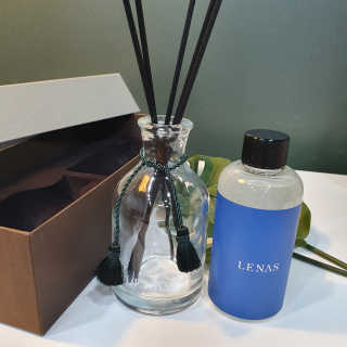레나스 프리미엄 아로마 디퓨저 200ml  [1SET] — 5점을 준 리뷰어가 2020년 7월 올린 사용 사진