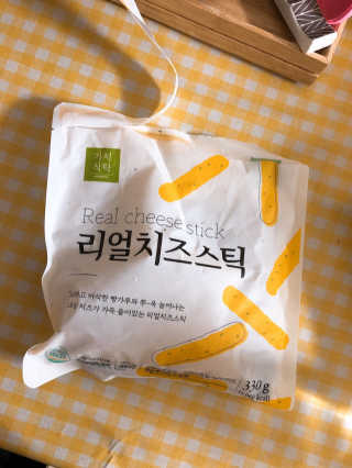 가치식탁 리얼치즈스틱, 리얼크림치즈볼 — 5점을 준 리뷰어가 2020년 10월 올린 사용 사진