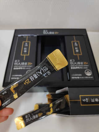 헬스업_천명진프리미엄홍삼스틱_10ml x 30포 — 5점을 준 리뷰어가 2020년 7월 올린 사용 사진