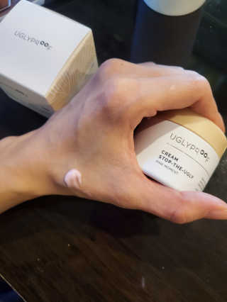 어글리프루프 크림 스탑디어글리 핑크모먼트 50ml — 5점을 준 리뷰어가 2020년 10월 올린 사용 사진